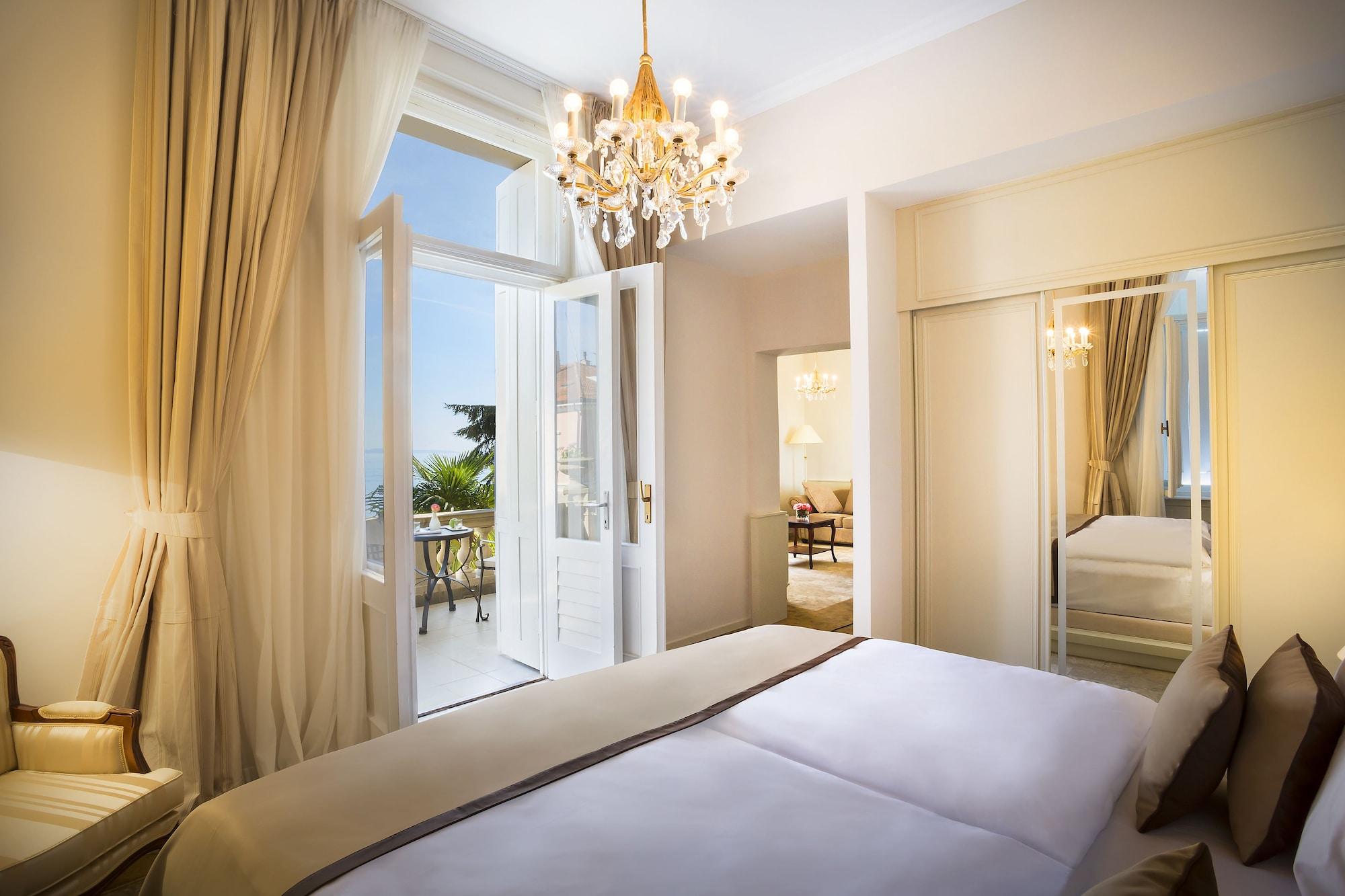 Villa Amalia - Liburnia (Adults Only) أوباتيا المظهر الخارجي الصورة
