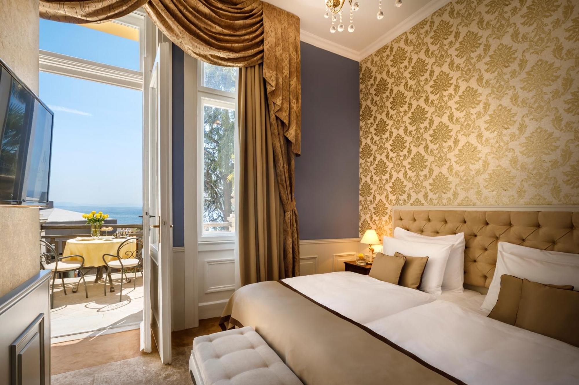 Villa Amalia - Liburnia (Adults Only) أوباتيا المظهر الخارجي الصورة