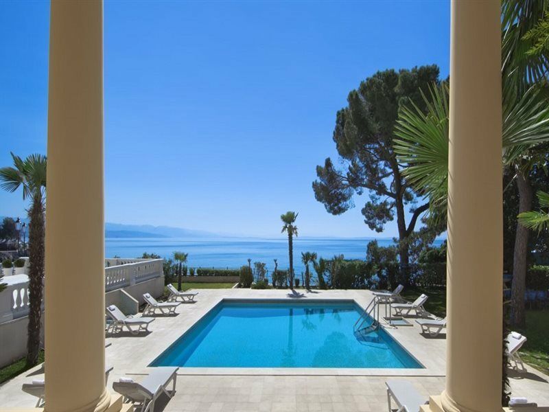 Villa Amalia - Liburnia (Adults Only) أوباتيا المظهر الخارجي الصورة